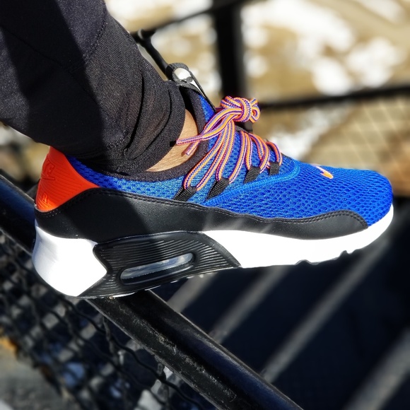 Nike Shoes - Nike Air Max 90 EZ